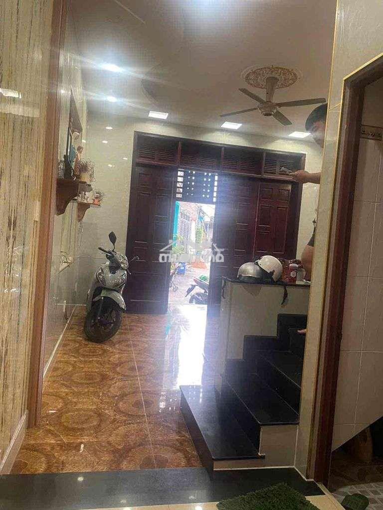 Bán nhà đẹp 3 tầng, đường số 8, linh xuân, hoàn công đủ, nhỉnh 4 tỷ