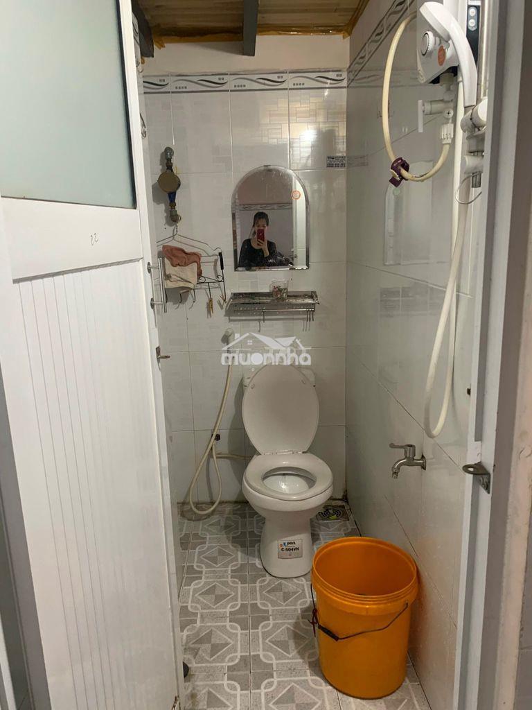 Phòng lửng như hình, vệ sinh riêng biệt tại 23 phạm vấn - 2