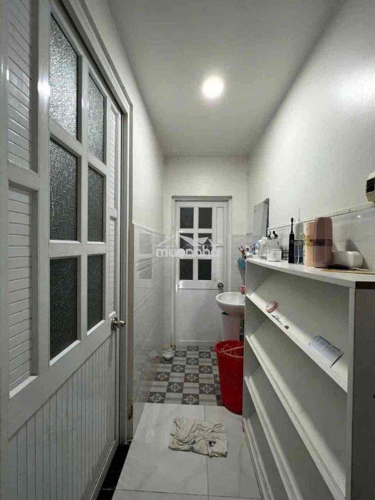 Bán nhà 2 tầng, 2pn, ngay cầu ông nhiêu, giá cực tốt, 3.69tỷ!! - 2