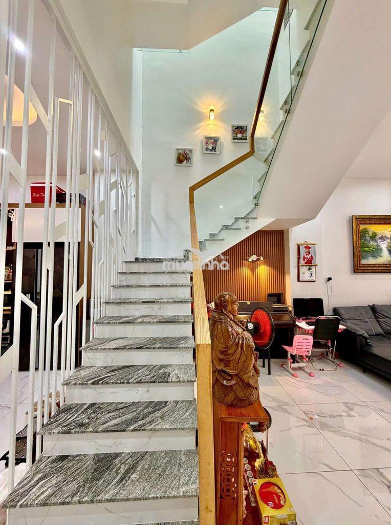 Cho thuê nhà full nội thất khu ao sen dt 5*20m - 4