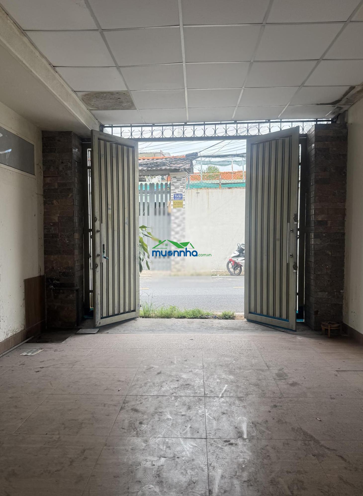Vị trí nhà đẹp hẻm 2 xe hơi đua, cách mt đình phong phú chưa tới 100m, dt 87.5m2 cn full thổ, q9