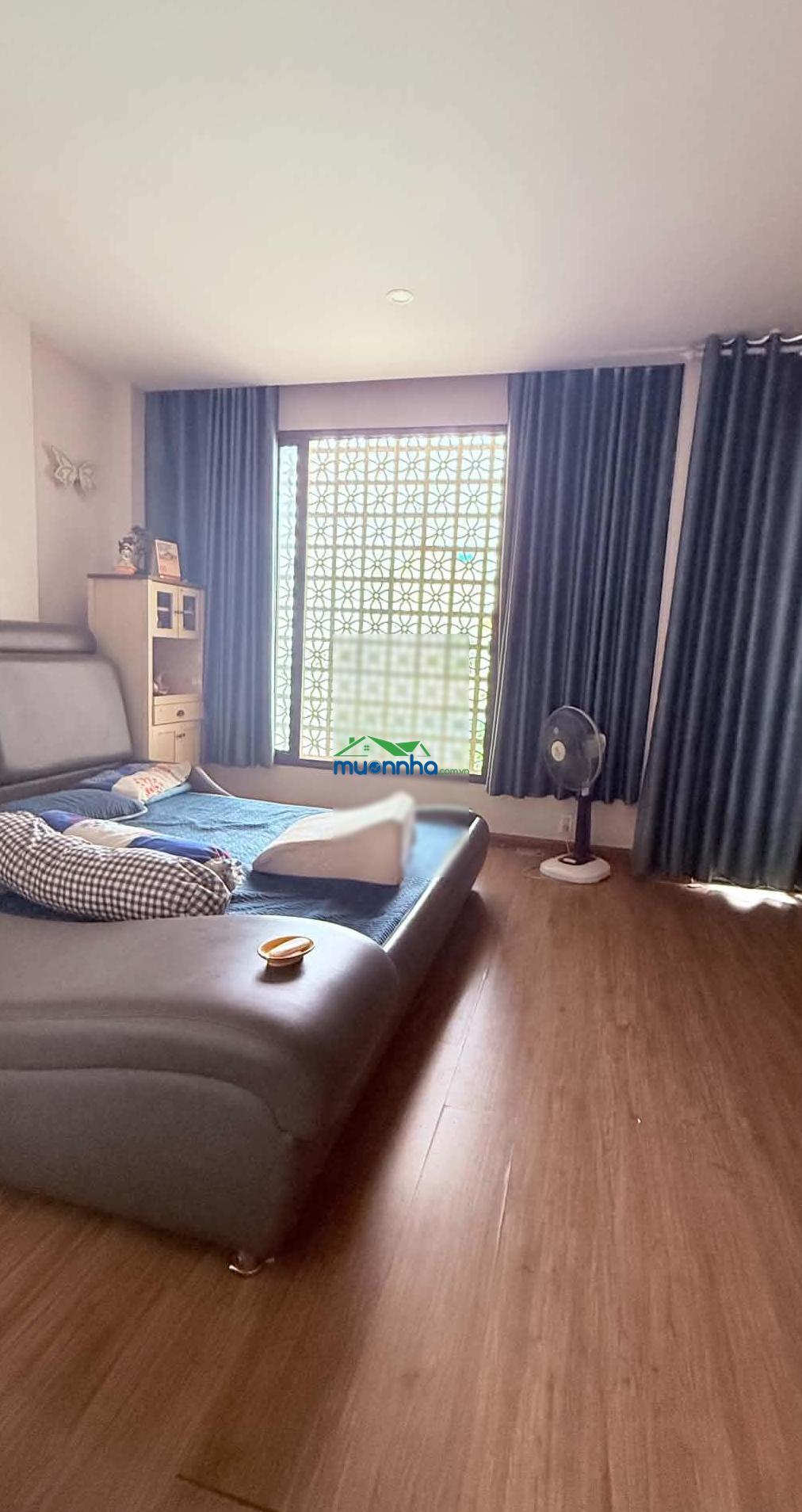 Nhà 3 tầng - gần bên vạn phúc - sân ô tô - ngang 5,2m - tiềm năng tăng giá khi ql13 mở rộng - 4