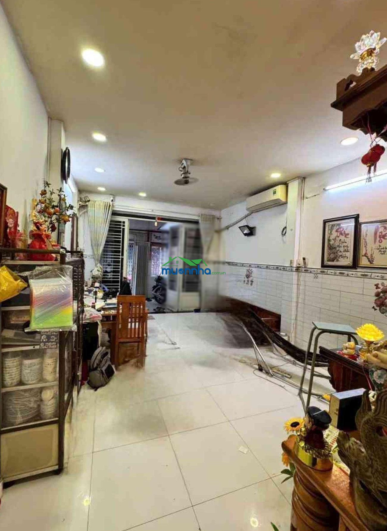 Bán gấp nhà q11 - gần kdl đầm sen - 2 tầng - 4x16m - sát hẻm ôtô - 5,x tỷ - 3