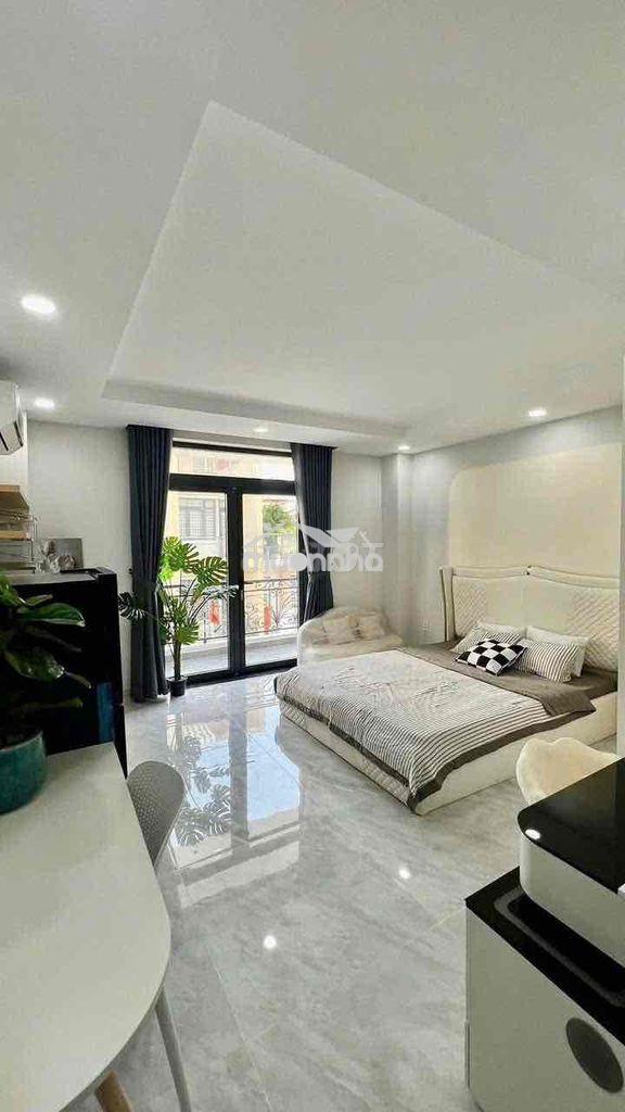 Cho thuê căn hộ ban công máy giặt riêng tại tân định gần cv lê văn tám