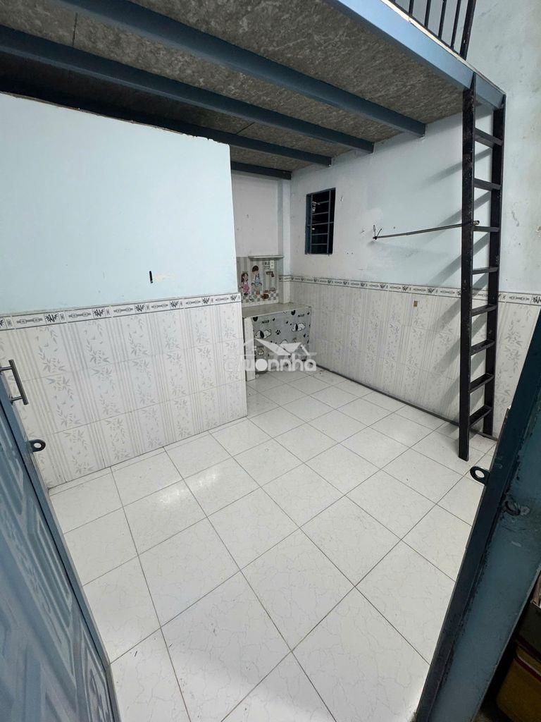 Phòng trọ giờ tự do, có bếp + wc + gác, gần võ văn kiệt, 1,7tr - 2