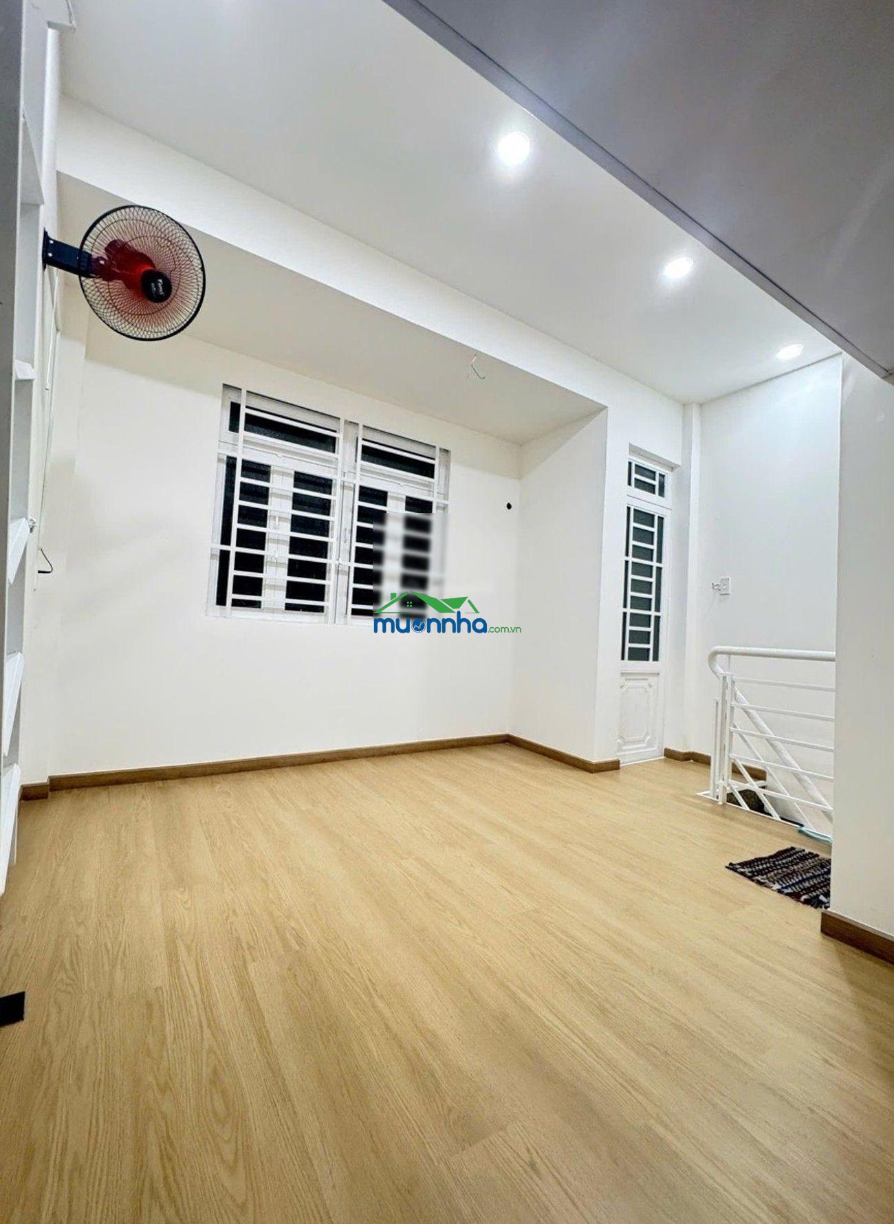 Nhà đẹp tân hòa đông - ngang lớn 4.5m - sát ngã 4 bốn xã - chỉ hơn 2 tỷ! - 4