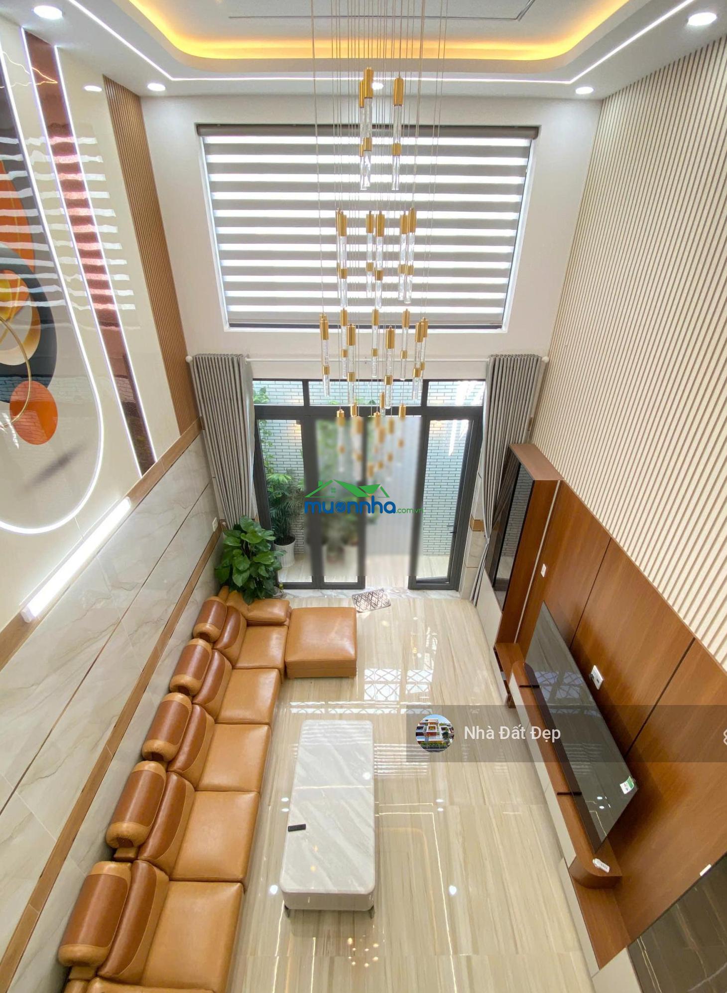 Nhà mới có thang máy 5 tấm đường nhựa đẹp 8m có vỉa hè full nội thất 4x15m đường hương lộ 2 - 2