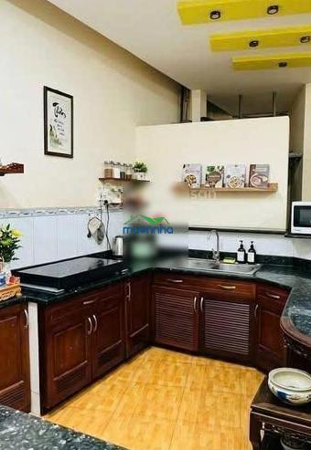 Bán nhà cmt8 q3, chủ ngộp giảm 2 tỷ, ngang khủng 5,4x9, 3 tầng - 3pn - 4