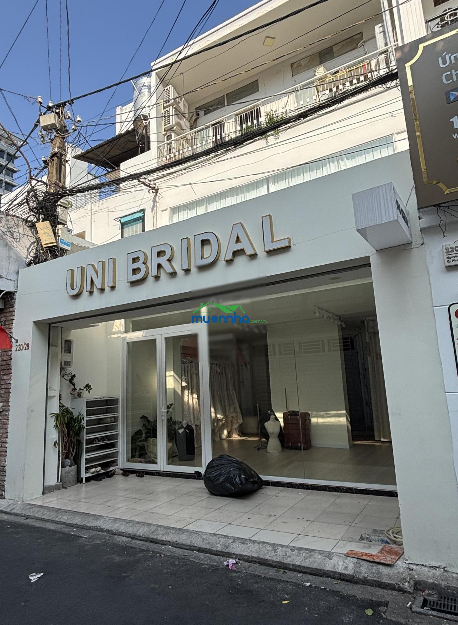 Bán nhà hẻm 6m nguyễn trọng tuyển. quận phú nhuận. dt: 6.2 x 17m. 105m2. 1 trệt 3 lầu. giá 23.4tỷ - 2
