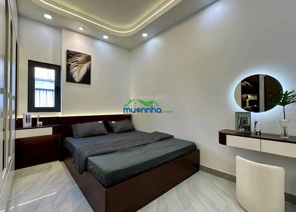 Gấp bán nhà đẹp tại q7 giảm 600tr còn 5 tỉ 950 tl dt 7*7 hẻm thoáng căn góc có 3pn khu dân cư - 4