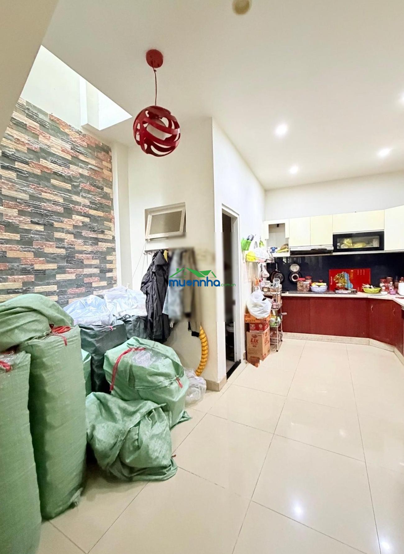 Ngay ngã tư lạc long quân và âu cơ - dt 51 mét 2 tầng nhà còn mới hẻm ô tô quận 11 - 2