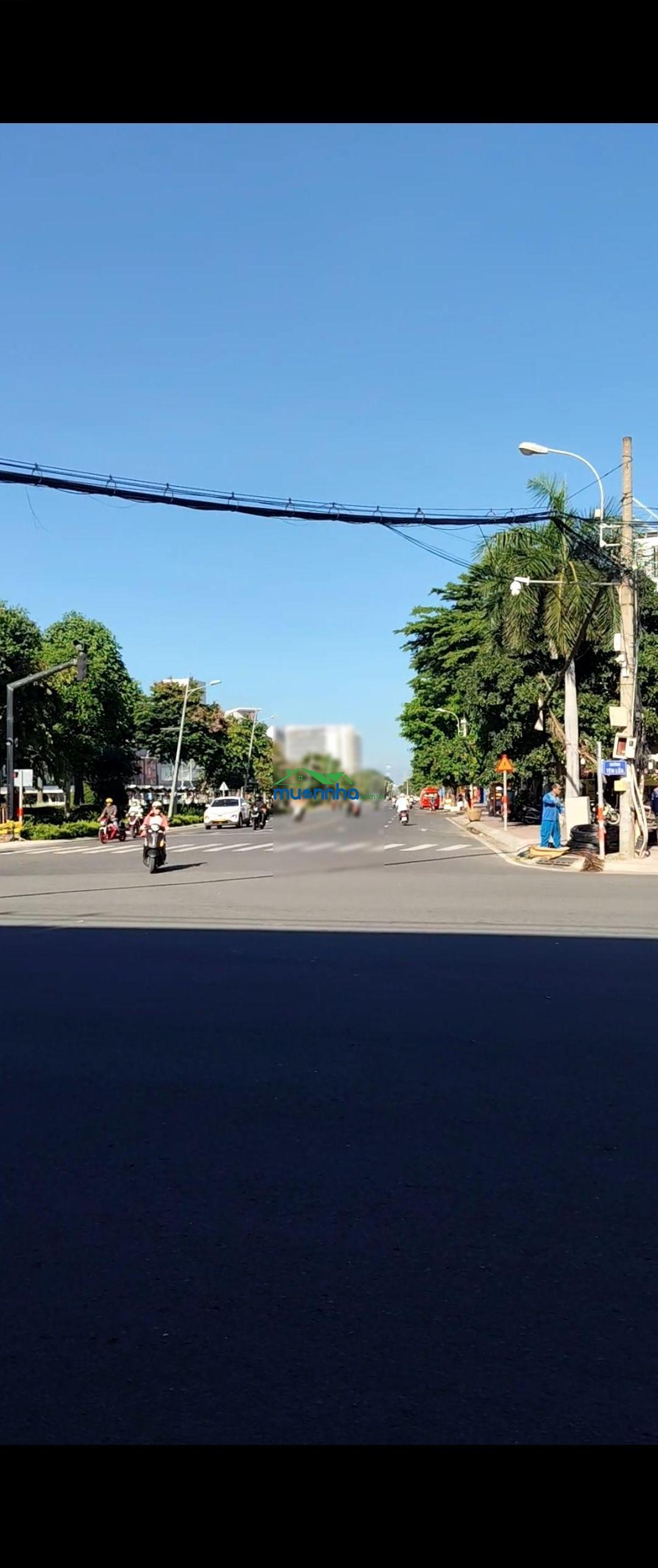 Nhà tên lửa aeon giá tốt. an cư, giữ tài sản lâu dài 4 tầng 80m2. chỉ 10t - 3