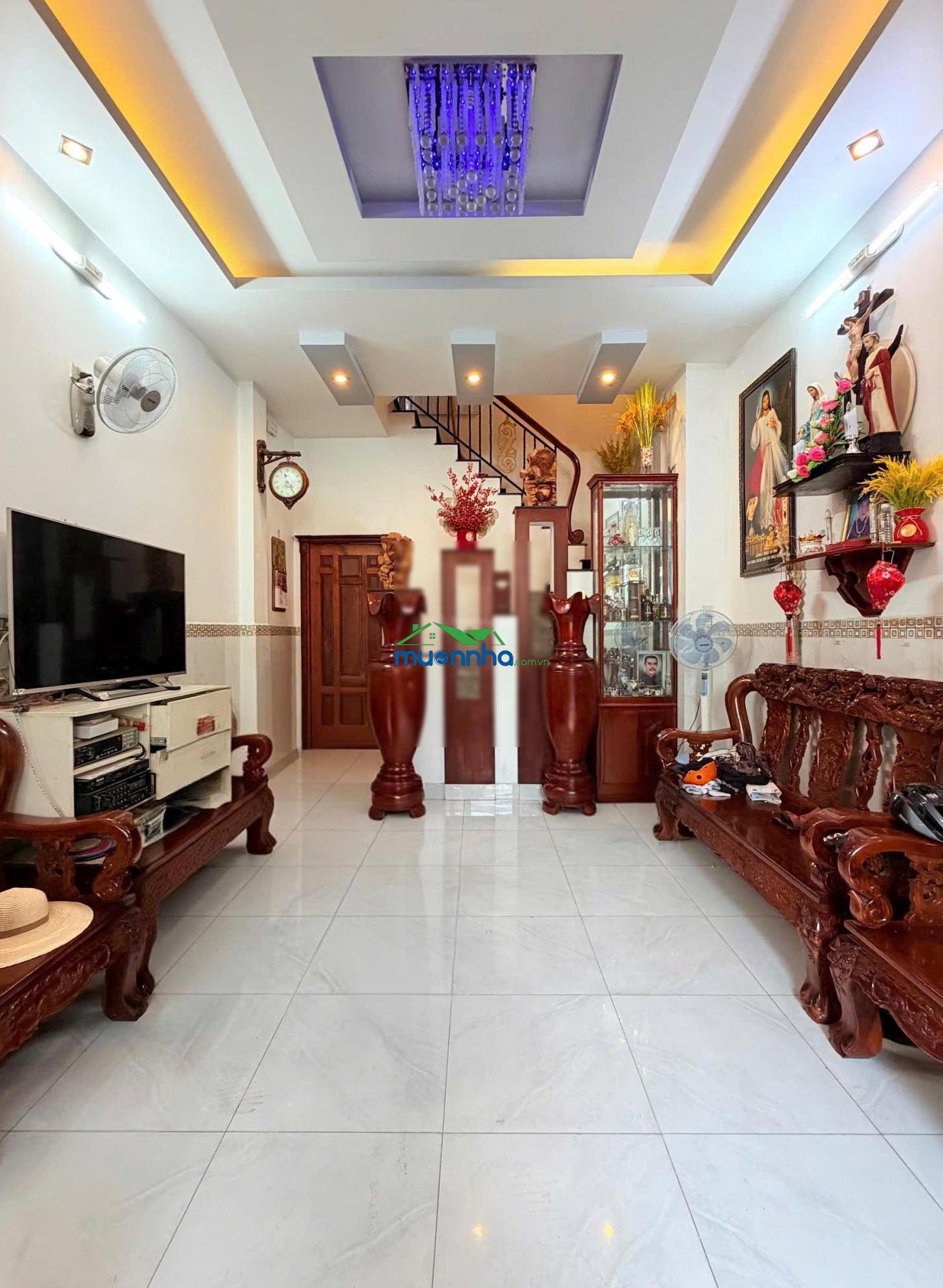 Bán nhà hxh phường 4 quận 8, 4 lầu, ngang 4,2, 70,1 m², sân thượng, 6pn chỉ 10,8 tỷ - 2