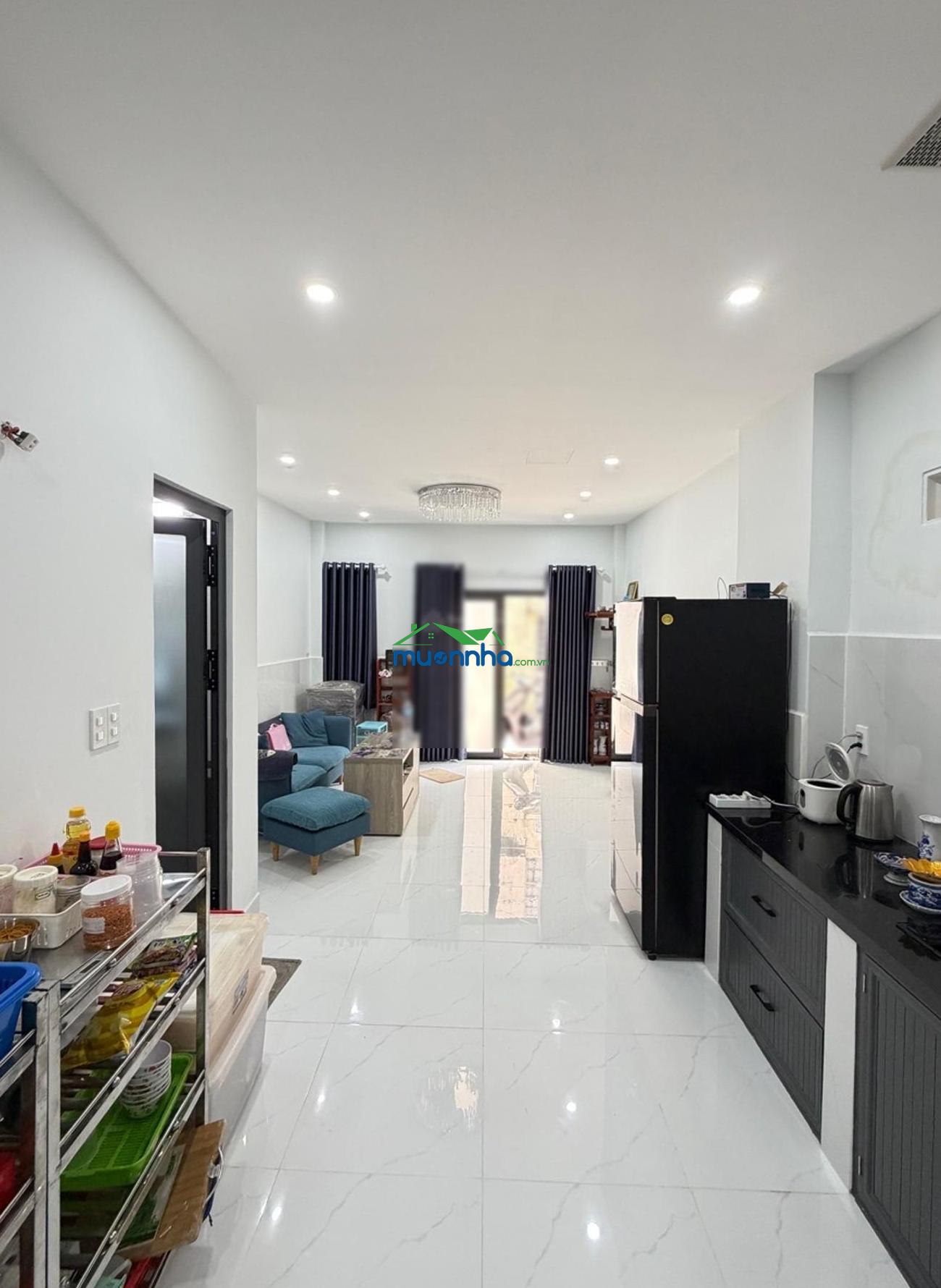 Chợ bà chiểu - hàng xanh - 2 tầng đúc - lô góc ko lộ giới - ngang 4m - trước nhà 5m - giá 6,2ty tl - 3