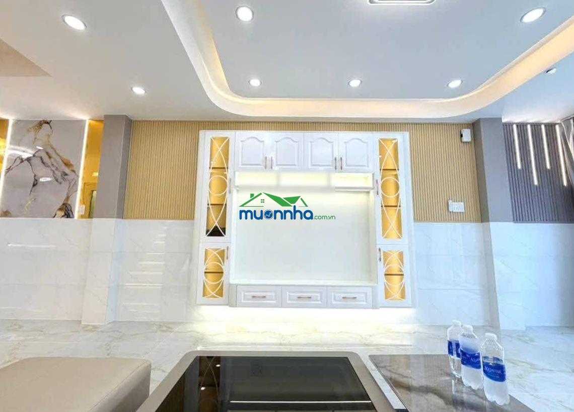 Chủ kẹt vốn bán gấp nhà lê lợi,2 tỷ 890,dt:53,8m hoàn công đủ,hxh 4,1m thông thoáng,shr chính chủ. - 2