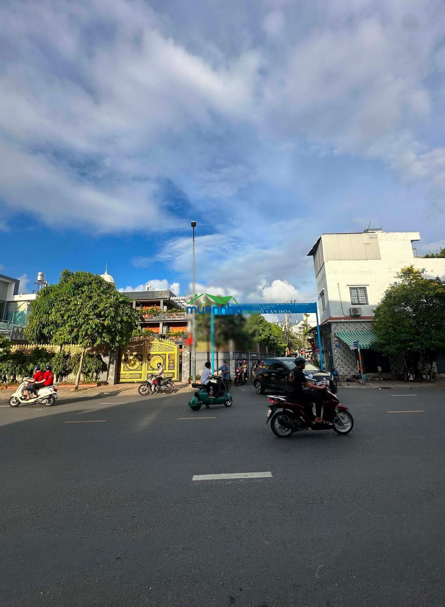 Chủ gấp giảm sâu nhà đường nhựa thông kinh doanh - 3