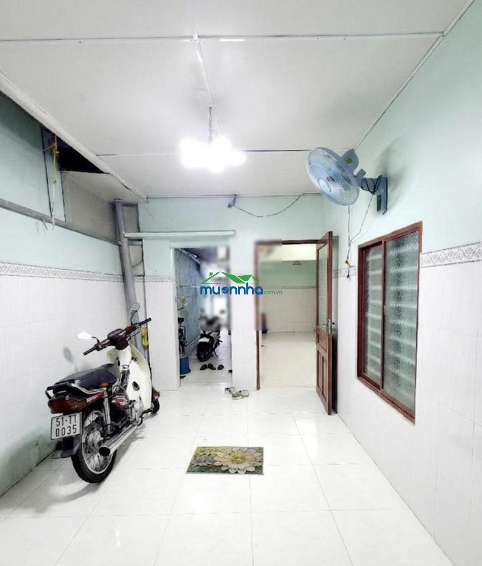 Quận 8, chỉ 5 tỷ 5, 98m2 - sát mặt tiền đường phú định ngang 6.2 dài 16 - 2 tầng - 2