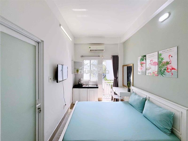 Phòng ban công full nt ngay chợ bàu sen