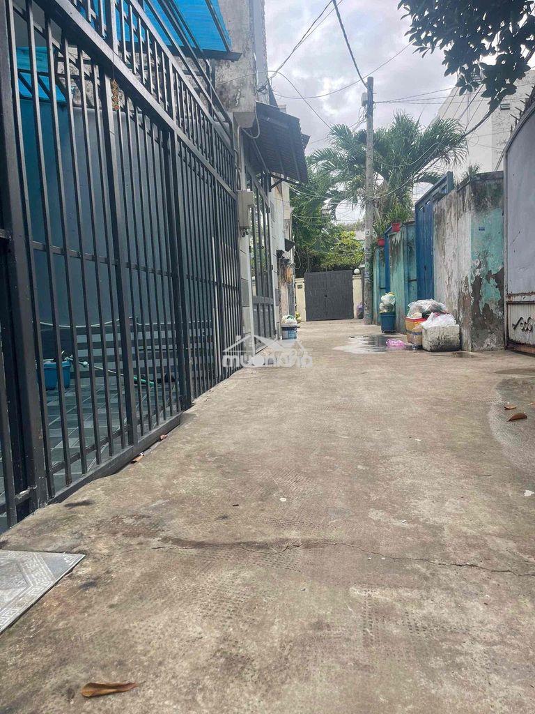Nhà thuê bà điểm sạch đẹp (5,5x9) vào ở liền
