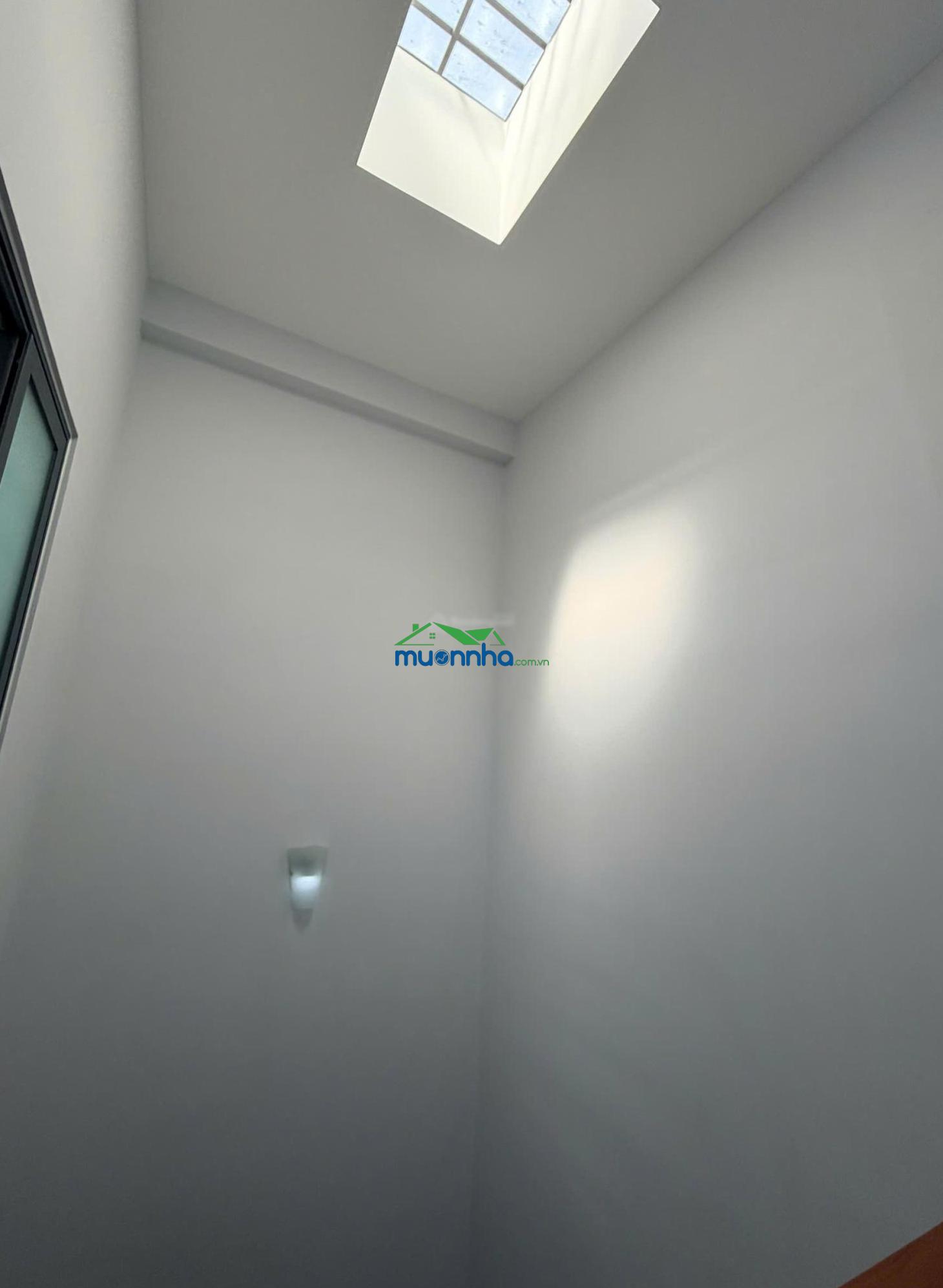 Cần bán căn nhà ngay công viên thiên phước tân bình giáp q10 nhà đẹp 3 tầng chỉ 7.9 tỷ