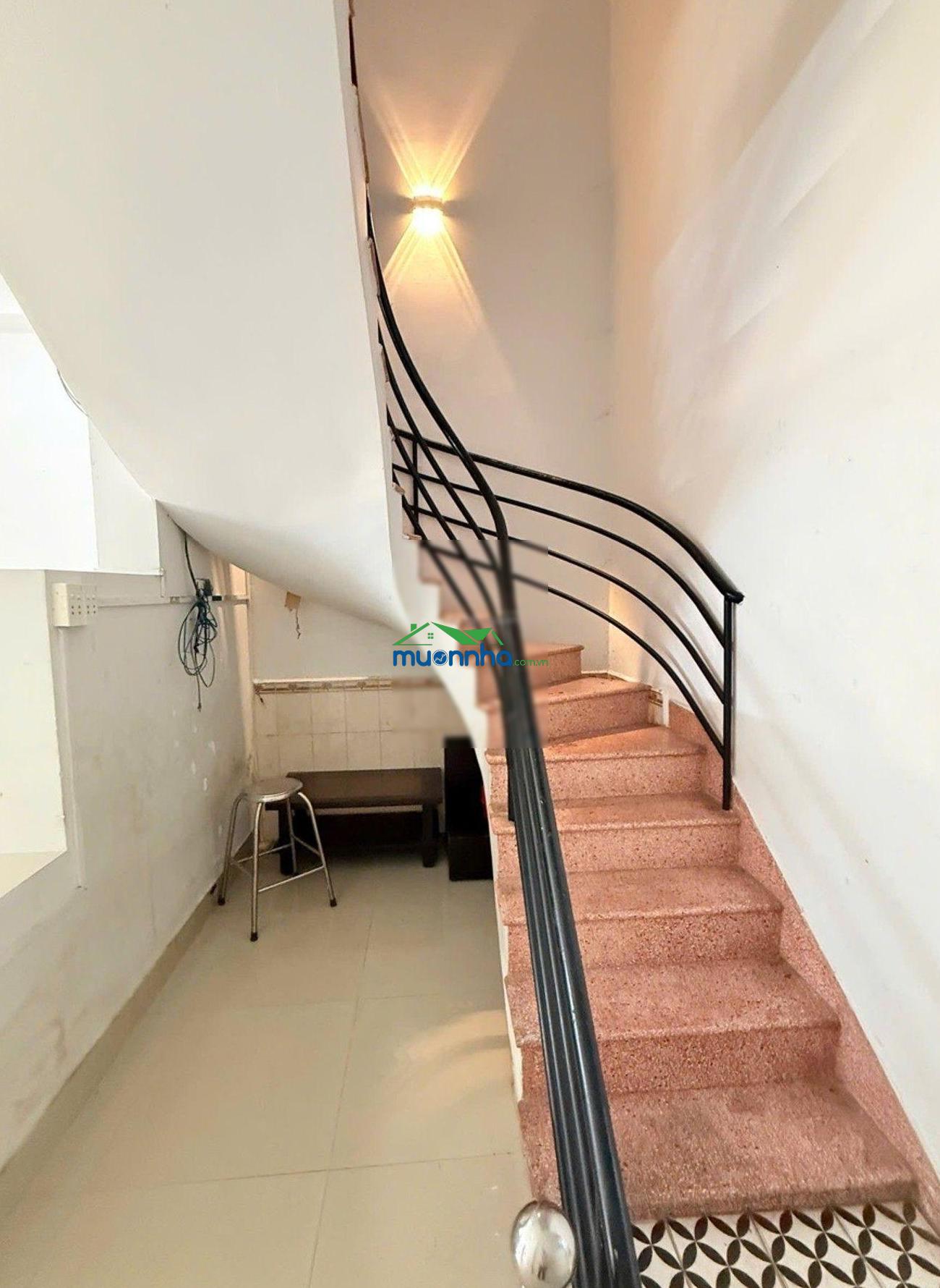 Đường số q7 - 7t9 - xe hơi đậu cửa - 4*18 - phù hợp ở kd - 4
