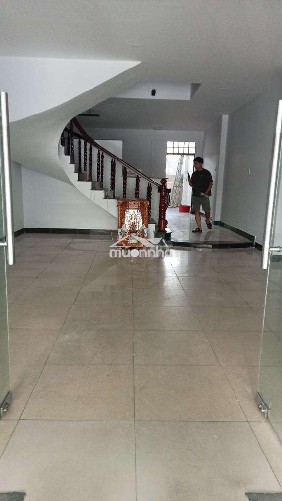 Mặt tiền gần chợ hạt điều. 1 lầu 2pn 2wc. 5*26.  - 3