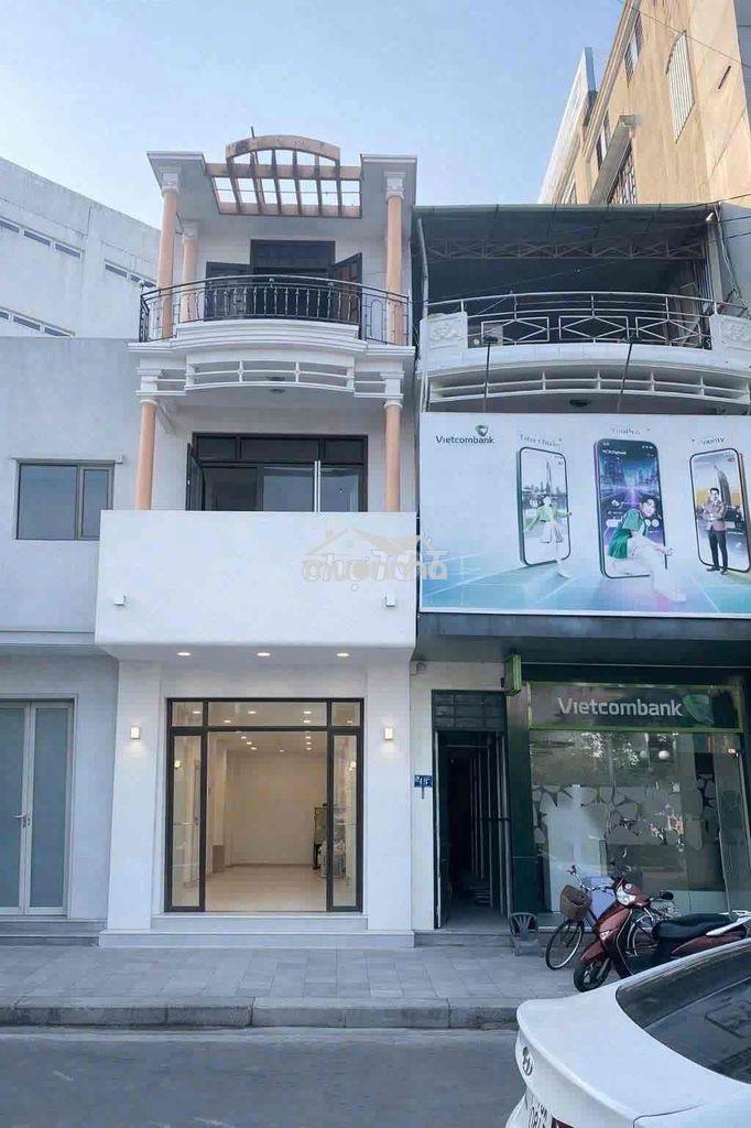 Cho thuê mặt bằng nguyễn huệ