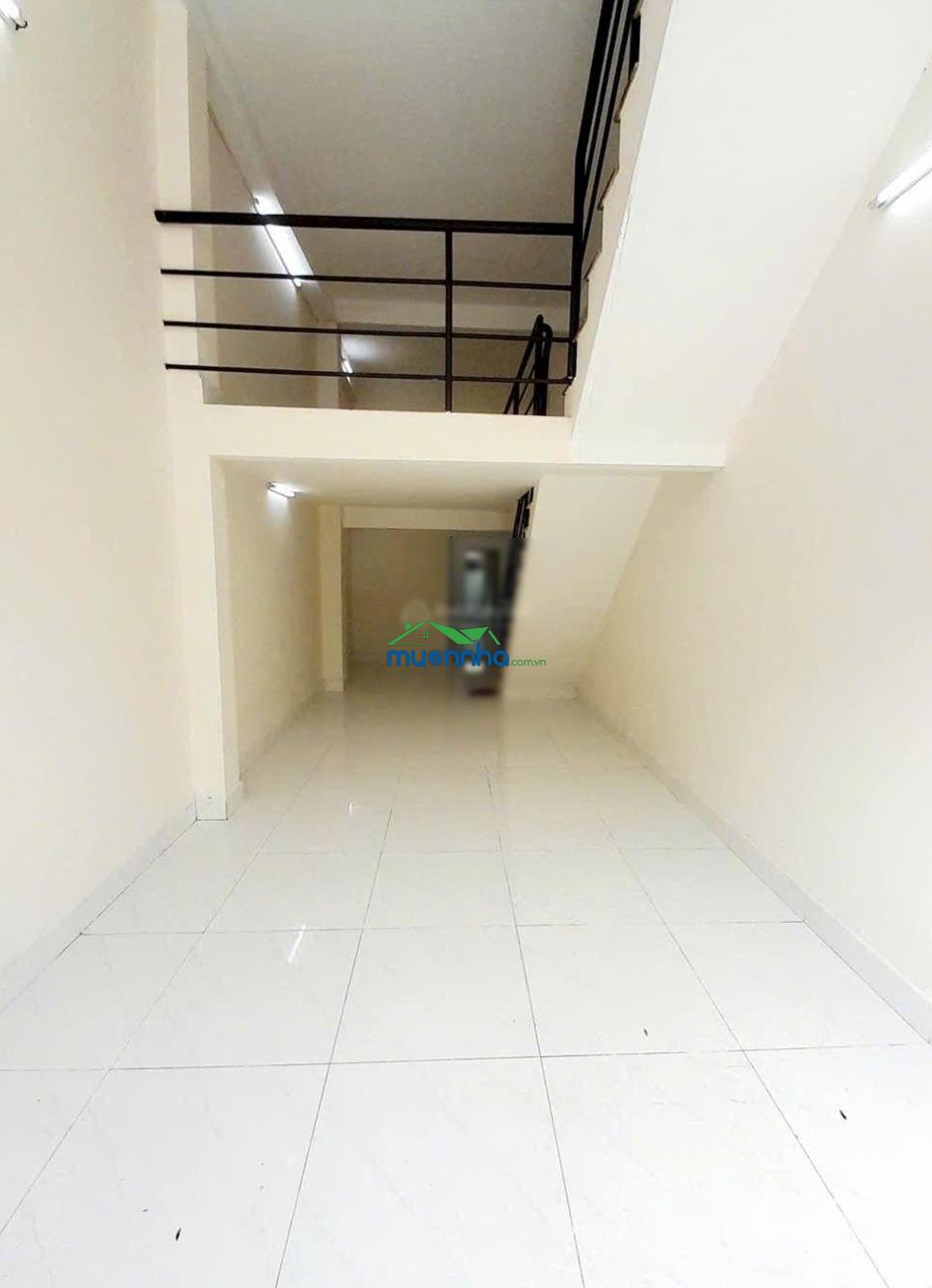 Cần bán nhà 3 tầng, 64m2, hẻm xe hơi, gần chợ đầu mối, giá 3.7 tỷ - 2