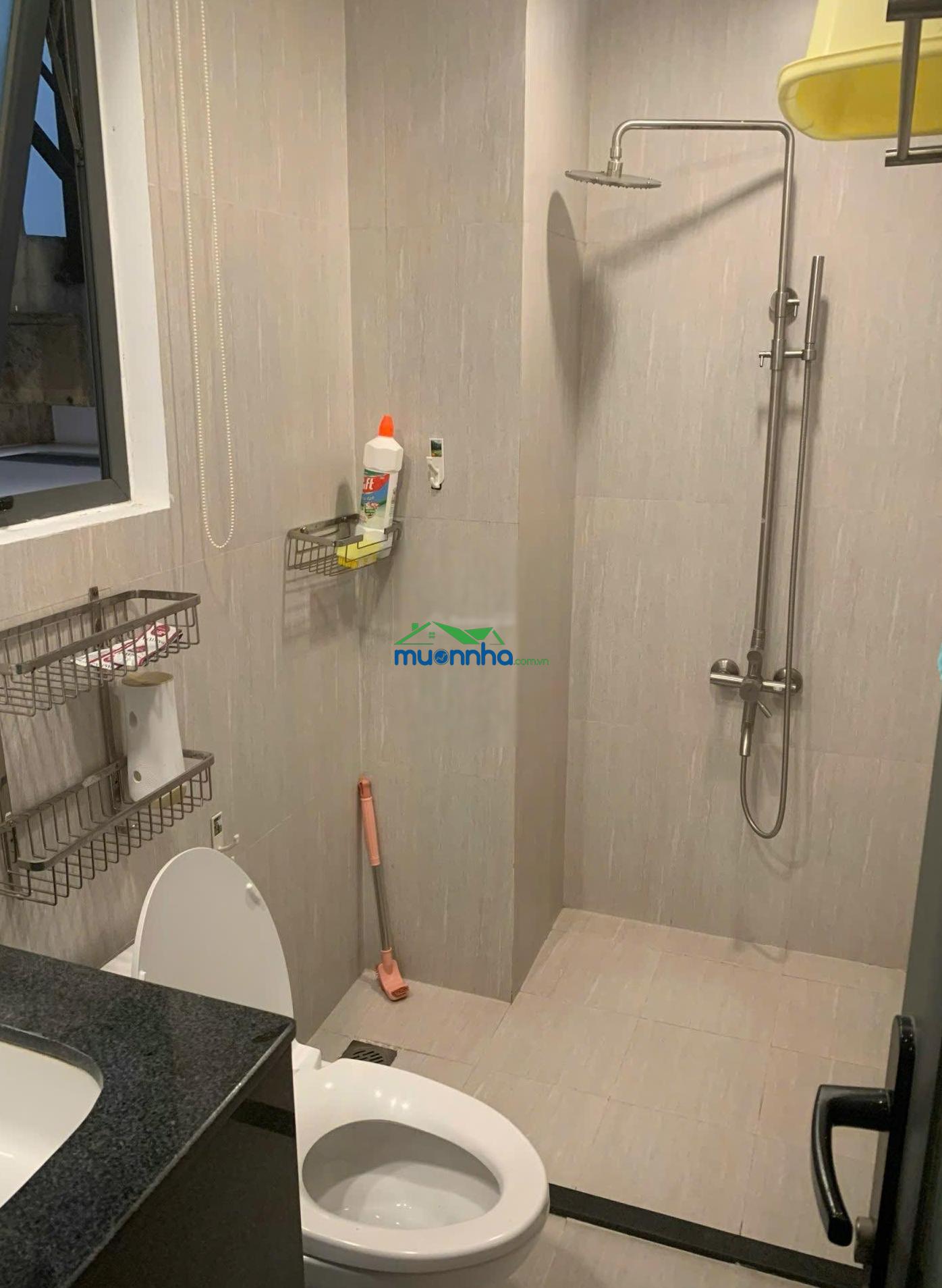 Bán toà chdv cộng hoà, tân bình, dt: 7mx40m, hầm + 7 tầng, thu nhập 200tr, giá: 35 tỷ