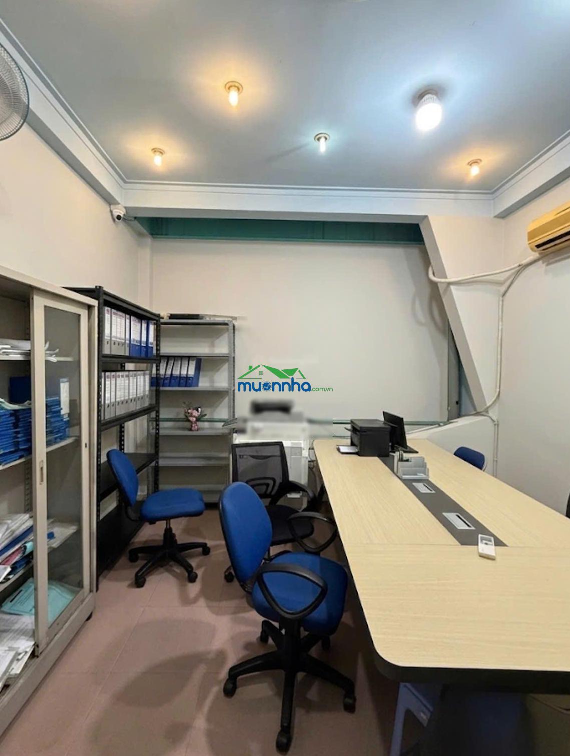 Nhà khu cộng hòa - ngang 4.2m x 20m - đường nhựa 8m - khu đồng bộ - vị trí đẹp - 2