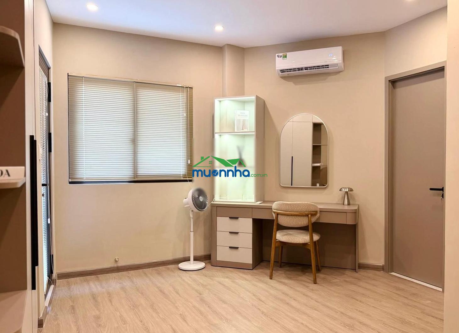 Nhà đẹp 5 tầng đường võ văn tần - phường bàn cờ. góc 2 mặt tiền. đoạn 2 chiều. giá 8,9 tỷ - 4