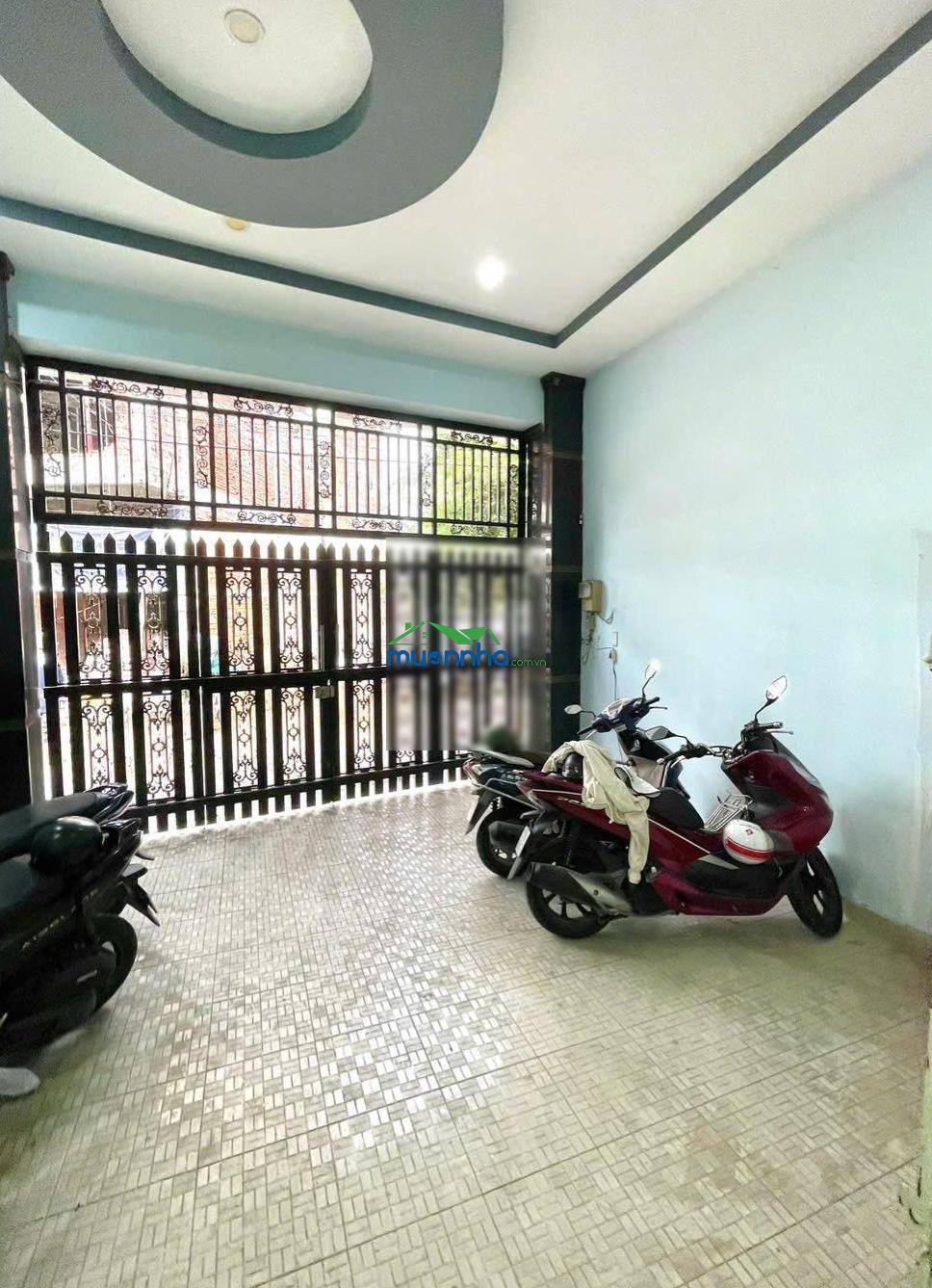 Nhà phố phú hữu giáp quận 2, xe hơi ngủ trong sân 80m dt sàn 176m ngang 5,2m, chỉ 6,5 tỷ