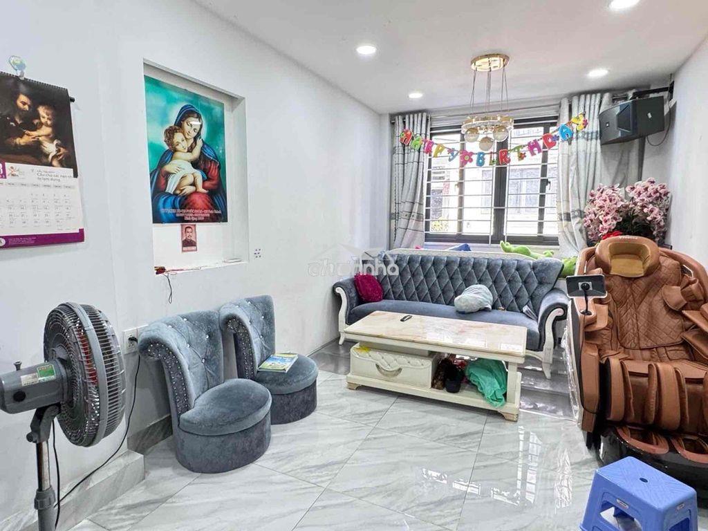 Ngay 3/2 - nguyễn ngọc lộc q10 - 5 tầng (3.2 x 11) - xe hơi vào nhà - 4