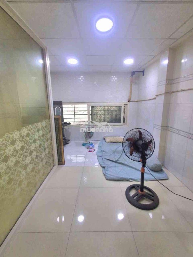 Nhà: cách mạng tháng 8, p 7 tân bình ,20m2 ,3 tầng 3pn ,giá 2.95tỷ - 4