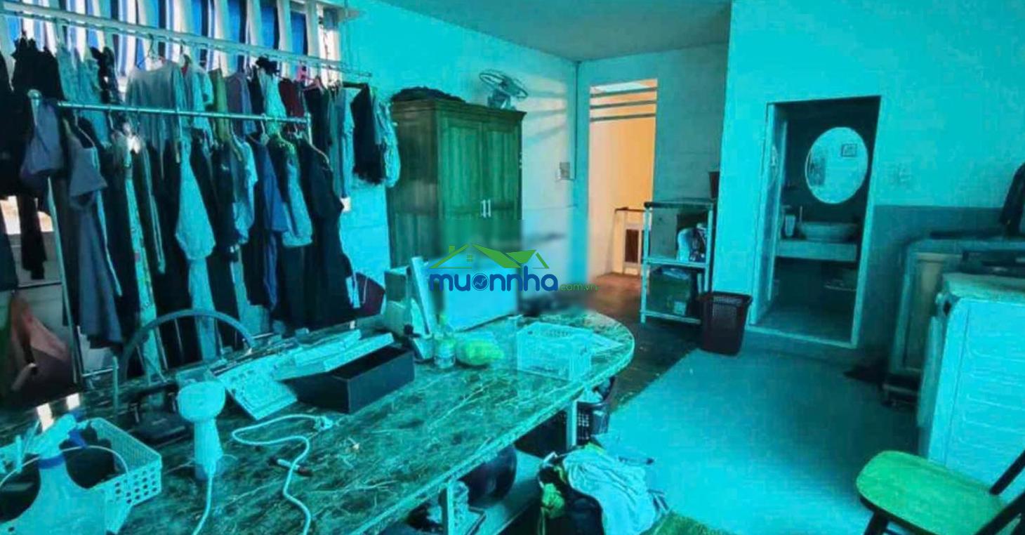 Ngay giáp nguyễn văn trỗi, (5*15m), 3 tầng, 3pn, hẻm thông sát mặt tiền đường