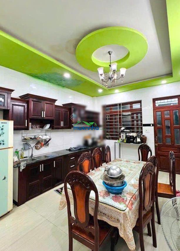 Bán nhà ngay kdc bình hưng, 4 tầng, 96m, đối diện bến xe quận 8, chỉ 9.8 tỷ, lh ms tuyền 0938 827 *** - 2