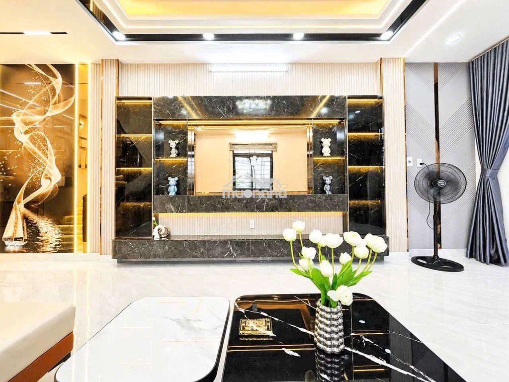 Nhà mới đẹp – hẻm xe hơi tránh – đối diện công viên. chỉ 5,7 củ - 2