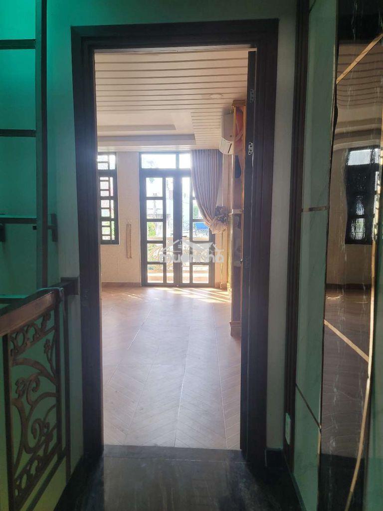 Nhà cho thuê hẻm xe hơi - 3
