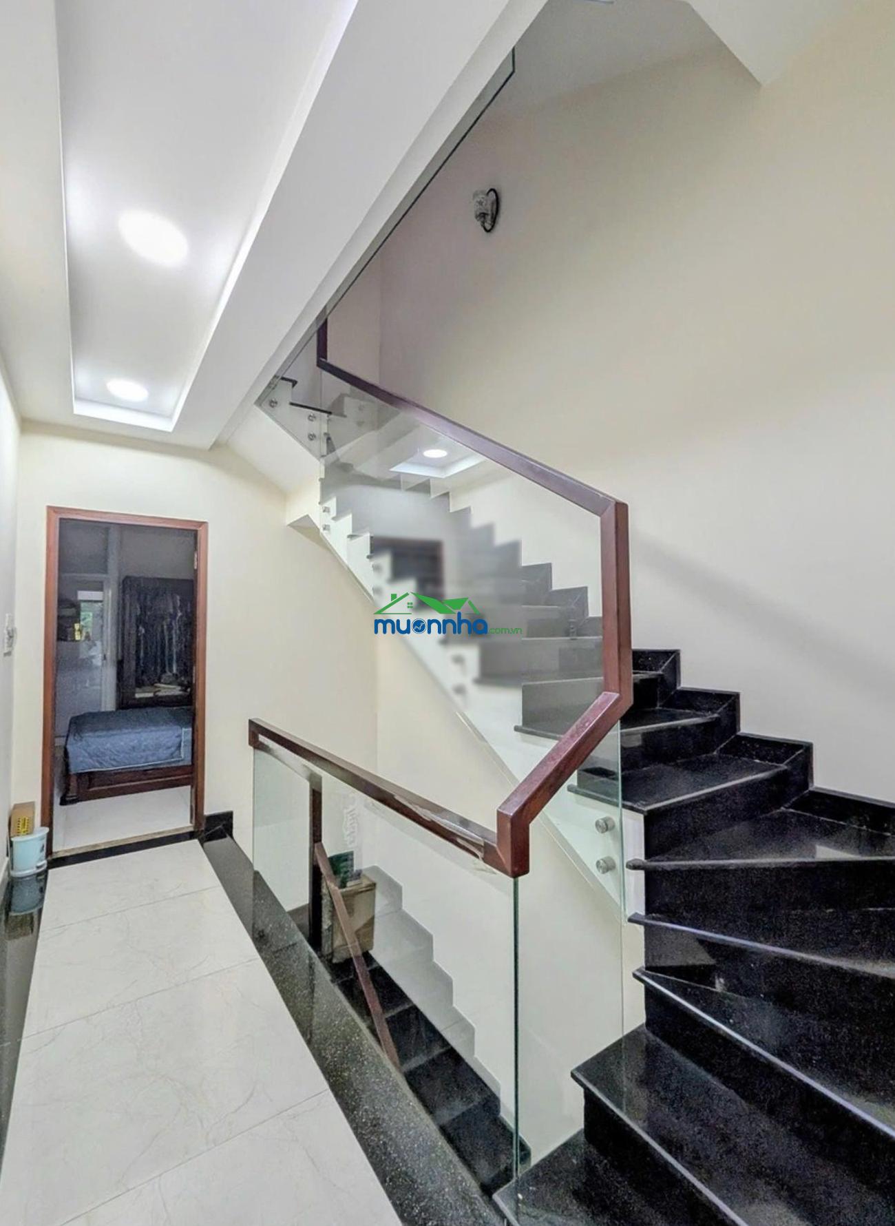 Chủ gấp bán hạ 1 tỷ - nhà trần hưng đạo quận 1 - dòng tiền 550tr/năm - 3