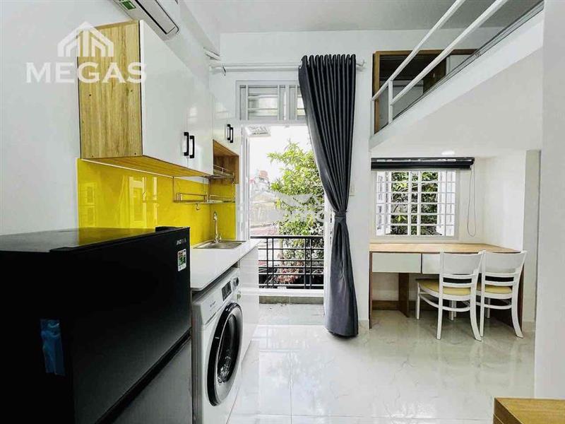Hình riu giá riu duplex siu rộng ngay lê văn sỹ ban công