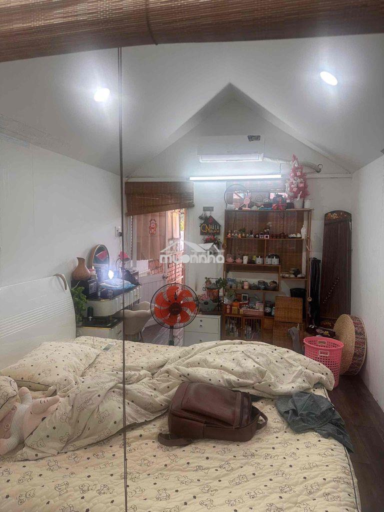 Cho thuê phòng trong nhà phố - 2