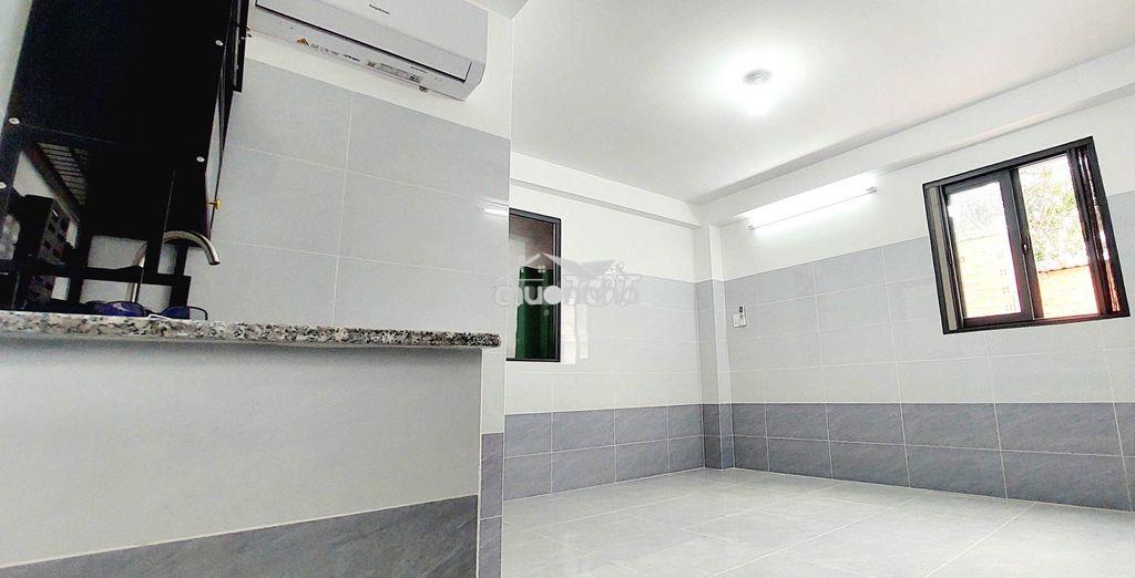 Phòng mới xây, ngay chung cư trần quang diệu q.3, cửa sổ bc thoáng mát - 2