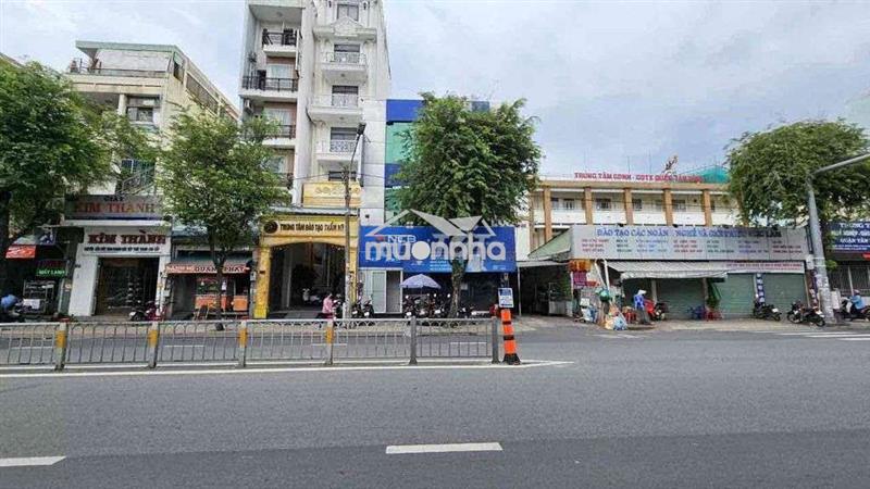 Cho thuê nhà nguyên căn mặt tiền q tân bình