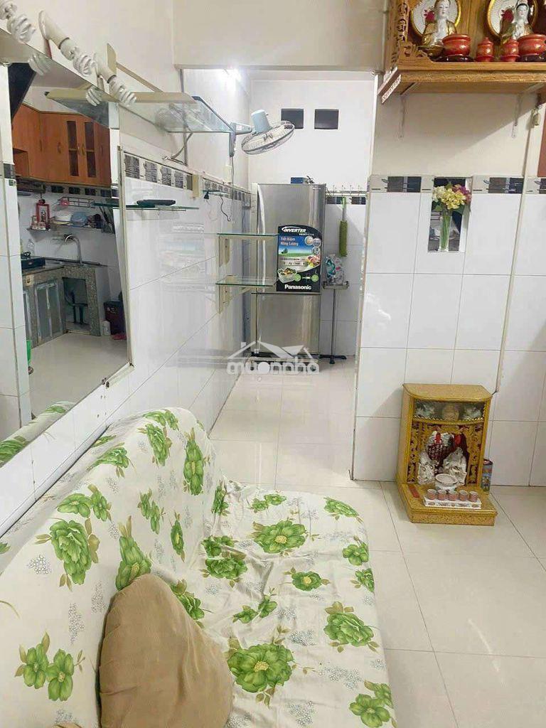 Chính chủ cho thuê nguyên căn nhà 2 tầng , hxh q5 giáp q1 ,