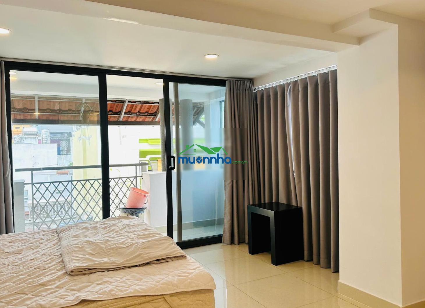 Bán gấp nhà hxh trần hưng đạo-5 tầng đẹp-doanh thu 100 triệu/tháng-giá 18,7 tỷ-gần chợ bến thành!