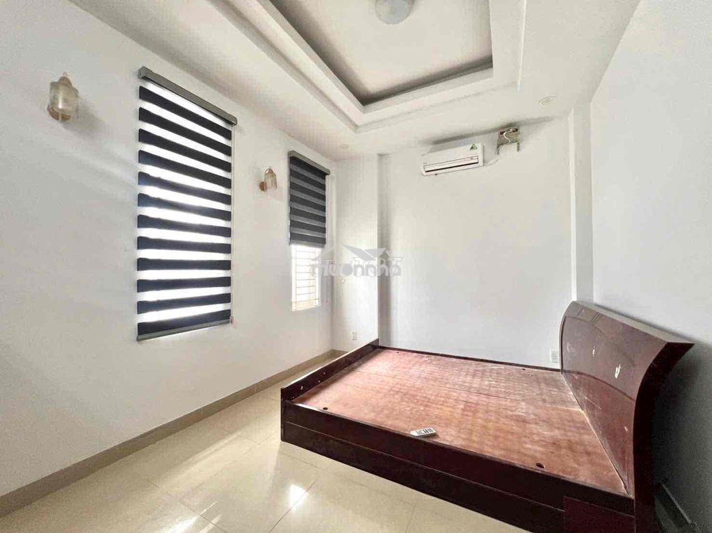 Phòng đối diện chung cư giai việt full nội thất - 2