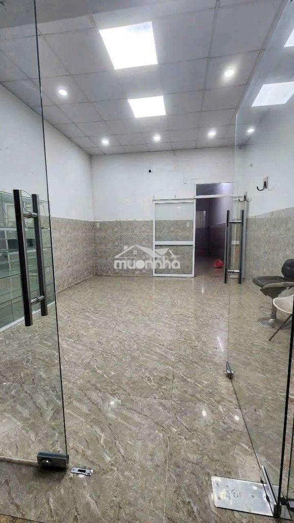 Nhà ngay chợ - ngang 4.5m - có 3pn - 2
