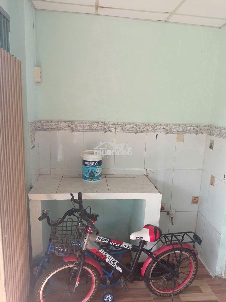 Cho thuê phòng trọ mặt tiền đường lớn, hẻm 541 nguyễn văn tạo, 2tr - 2