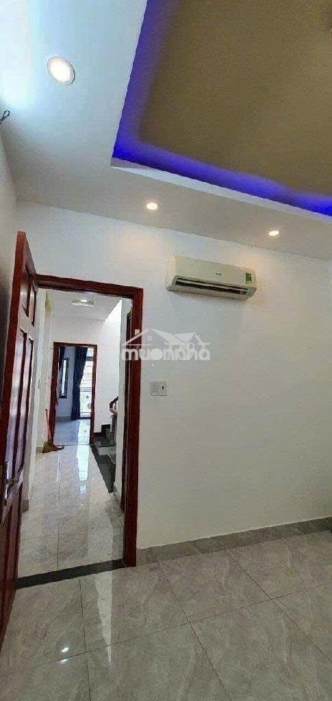 Phòng trọ gần đh fpt_ufm hẻm 21 trường lưu 28m2 chỉ 2.6 triệu - 2