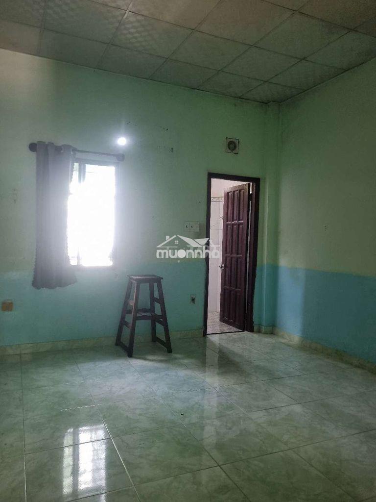 Cg
cho thuê nhà bà điểm
dt 4*20 -2pn -2wc 
 
đường xe tải  - 3
